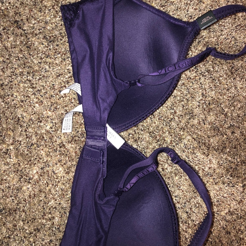 Victoria secrets bra - Picture 2 of 3